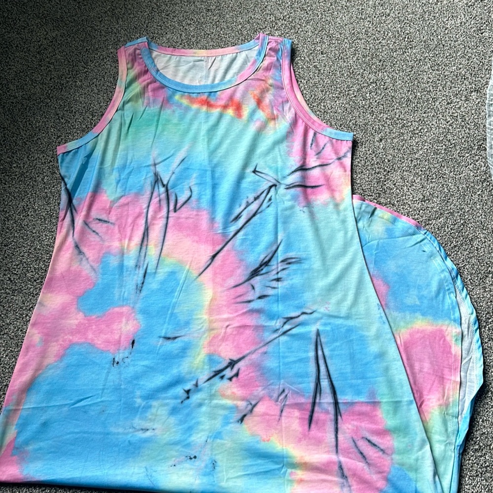 Tie-dye maxi dress